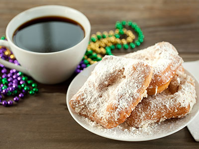 Beignets et café